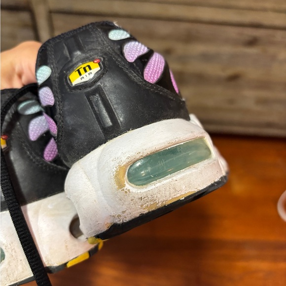 Nike Air Max Plus GS ‘Aurora Hyper Violet - Picture 4 of 8